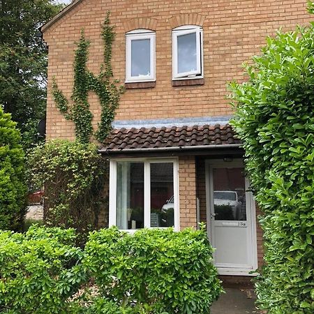 Vila Rowan Tree Aylesbury  Exteriér fotografie